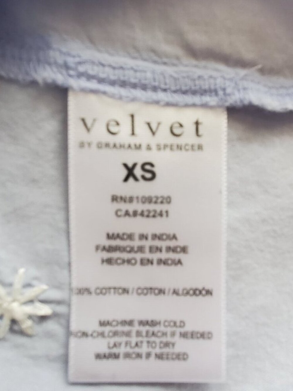 Velvet by Graham & Spencer Button Down Blue Embroidered Blouse Coastal Beach Top - Picture 9 of 9